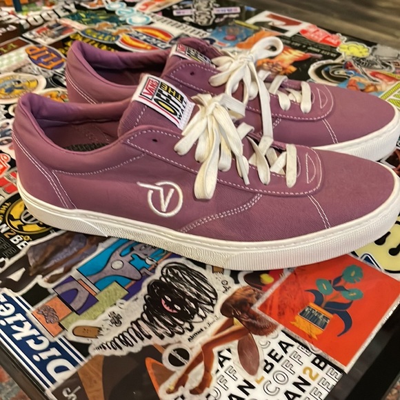 Vans - Picture 2 of 3